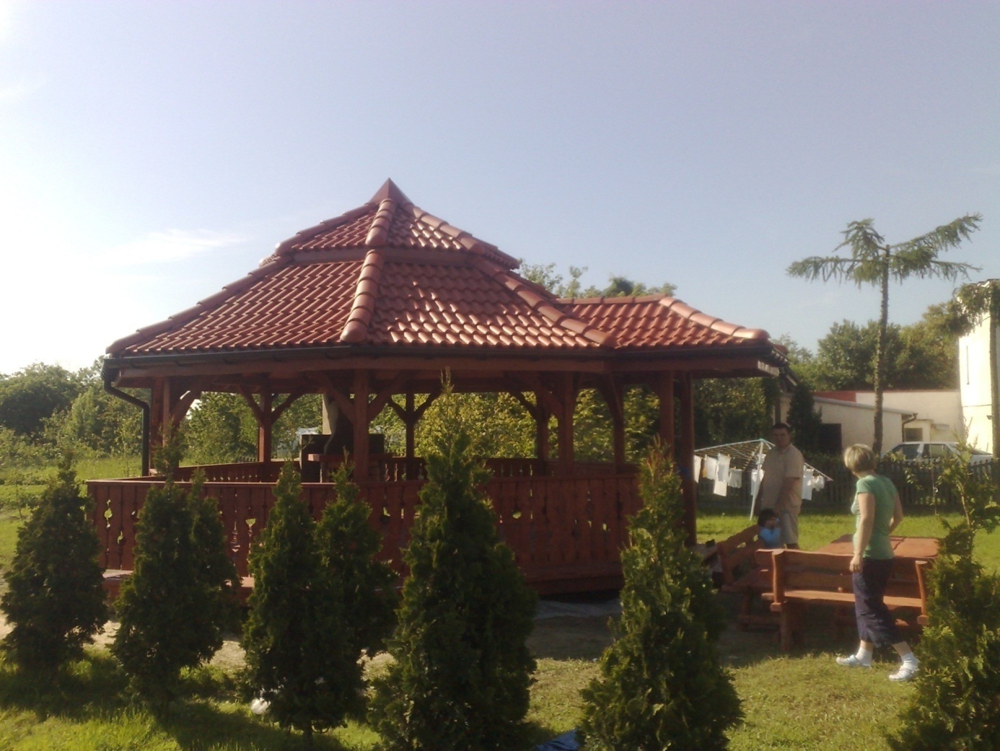 Nietypowe konstrukcje  ciesielskie   wykończenia,  detale   architektoniczne.